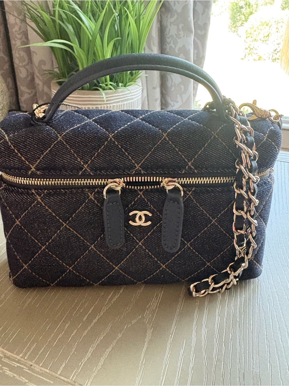 FASHION Quilted Denim Top-Handle Vanity Bag in Dark Blue